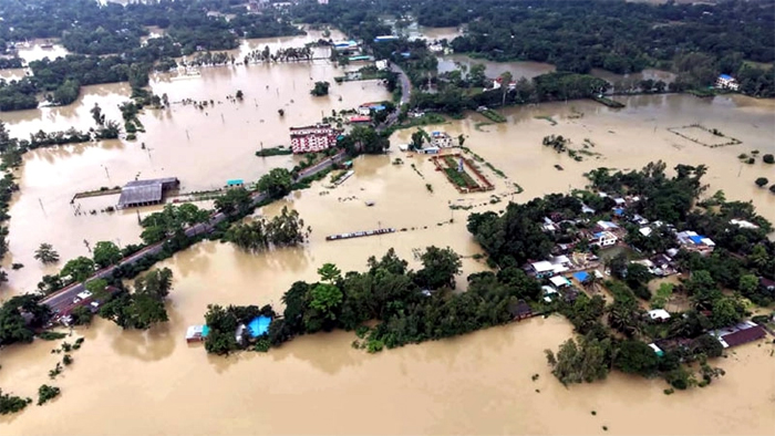 চট্টগ্রামে বন্যায় প্রাণহানি বেড়ে ৫০, ক্ষতিগ্রস্ত ৮০ হাজার বসতবাড়ি