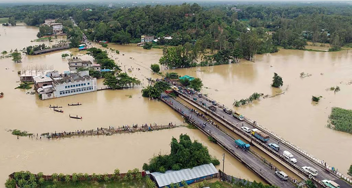 দেশের ৭ জেলায় বন্যায় নিহত ৫৪, ক্ষতিগ্রস্ত ৬ লক্ষাধিক মানুষ